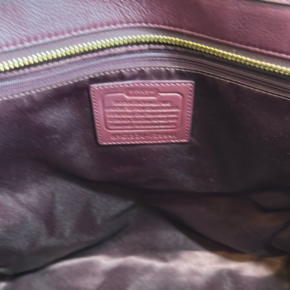 Coach Brown Leather Tote Bag with Trapezoid Shape - Picture 5 of 7